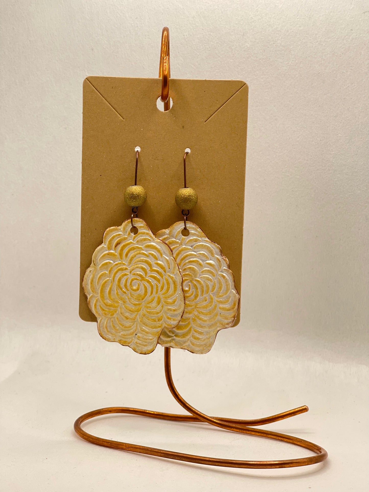 Earrings roses yellow