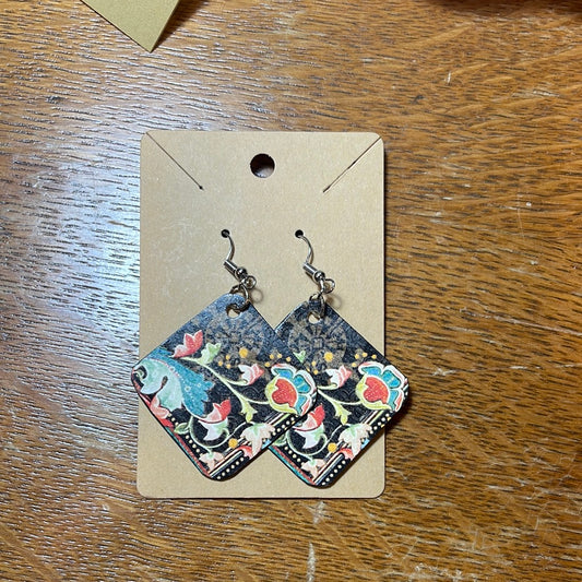 Earrings-art deco paper