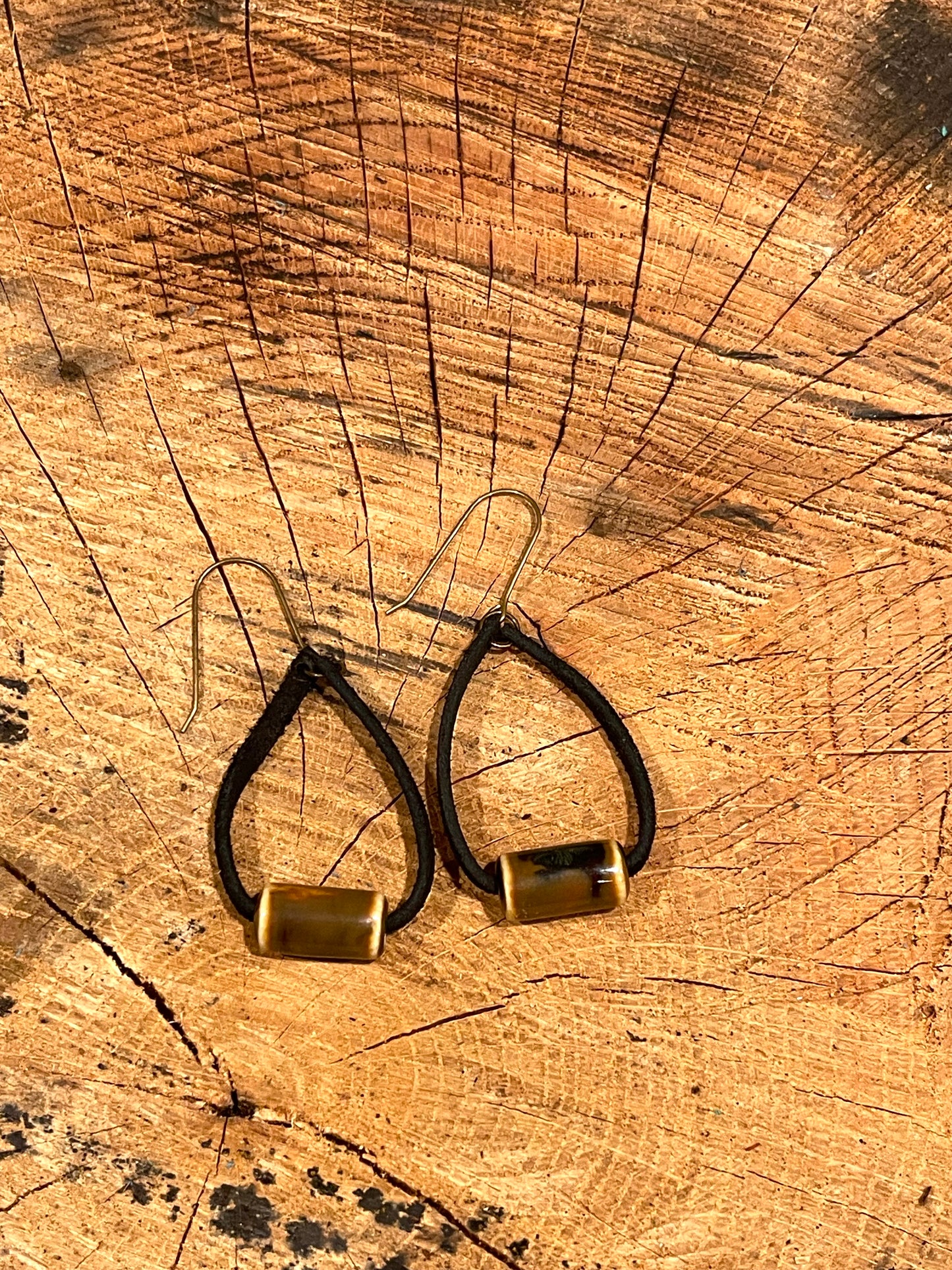 Earrings-leather/stone