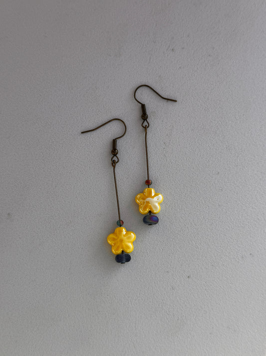 Earrings-yellow flowers