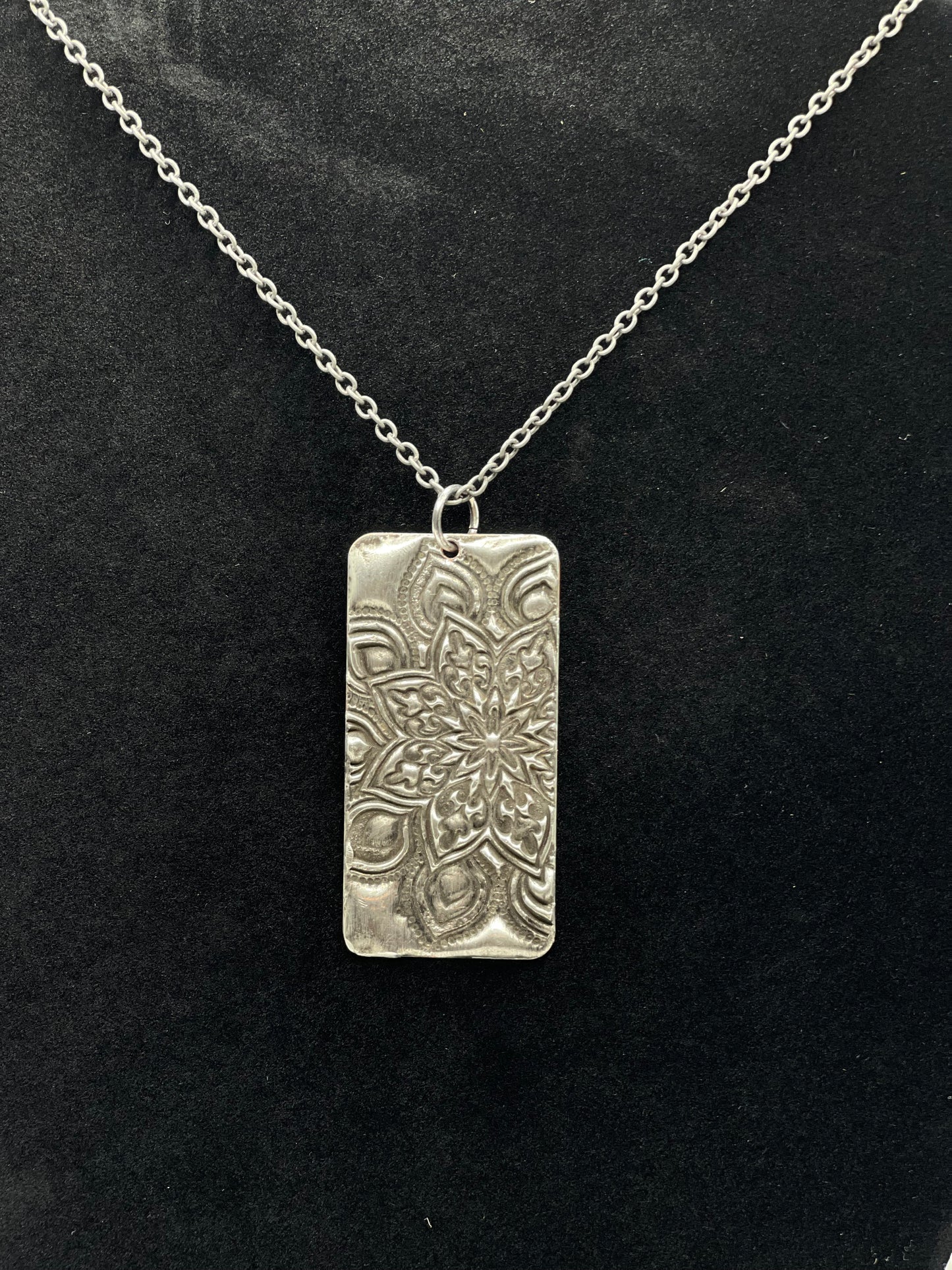 Necklace-18”chain Embossed Metal