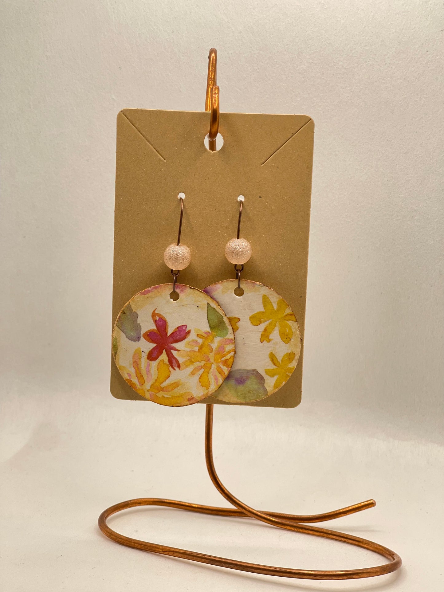 Earrings circle floral