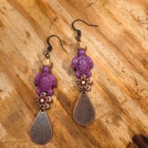 Earrings-turtle-purple